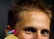 开云体育官方网站-南非游泳选手刷新个人最好成绩的简单介绍