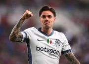 开云体育app-那不勒斯球员纷纷进球，球队士气高涨