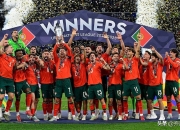 开云体育中国-奥地利队顽强抵御，斩获世界杯奖杯