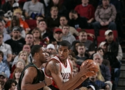 开云体育平台APP-开拓者击败步行者，利拉德再次爆发表现稳定的简单介绍