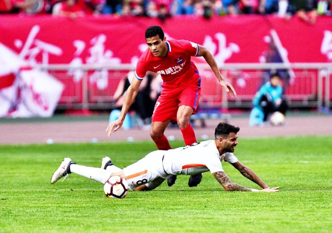 关于重庆斯威球员频发伤病,备战困难重重的信息 关于重庆斯威球员频发伤病,备战困难重重的信息