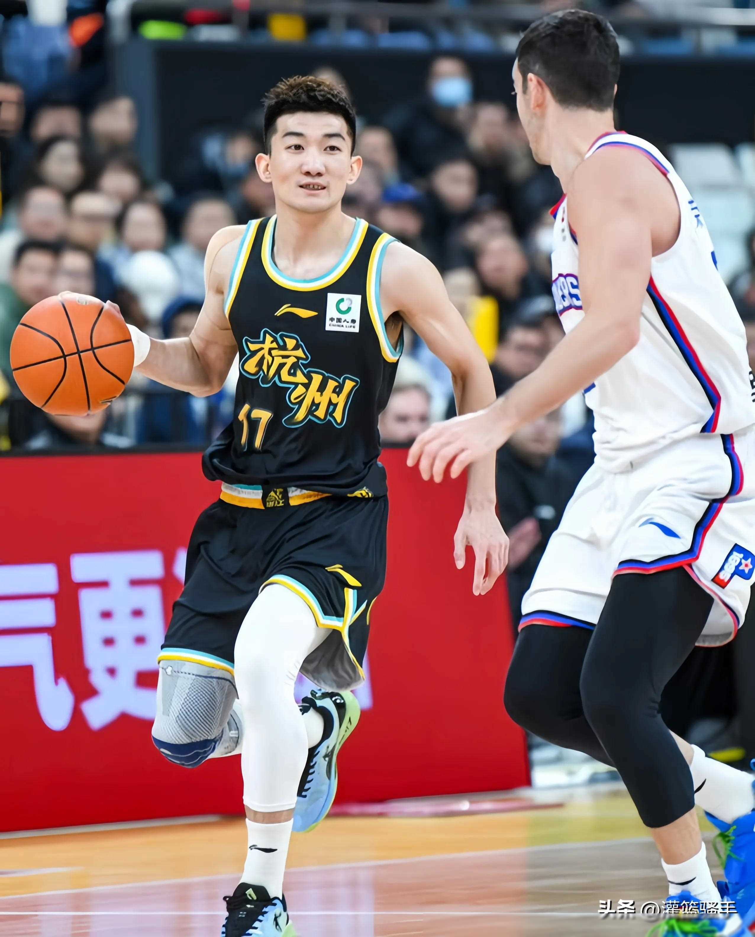 包含备受关注球员精彩表现,球队士气大振的词条 包含备受关注球员精彩表现,球队士气大振的词条