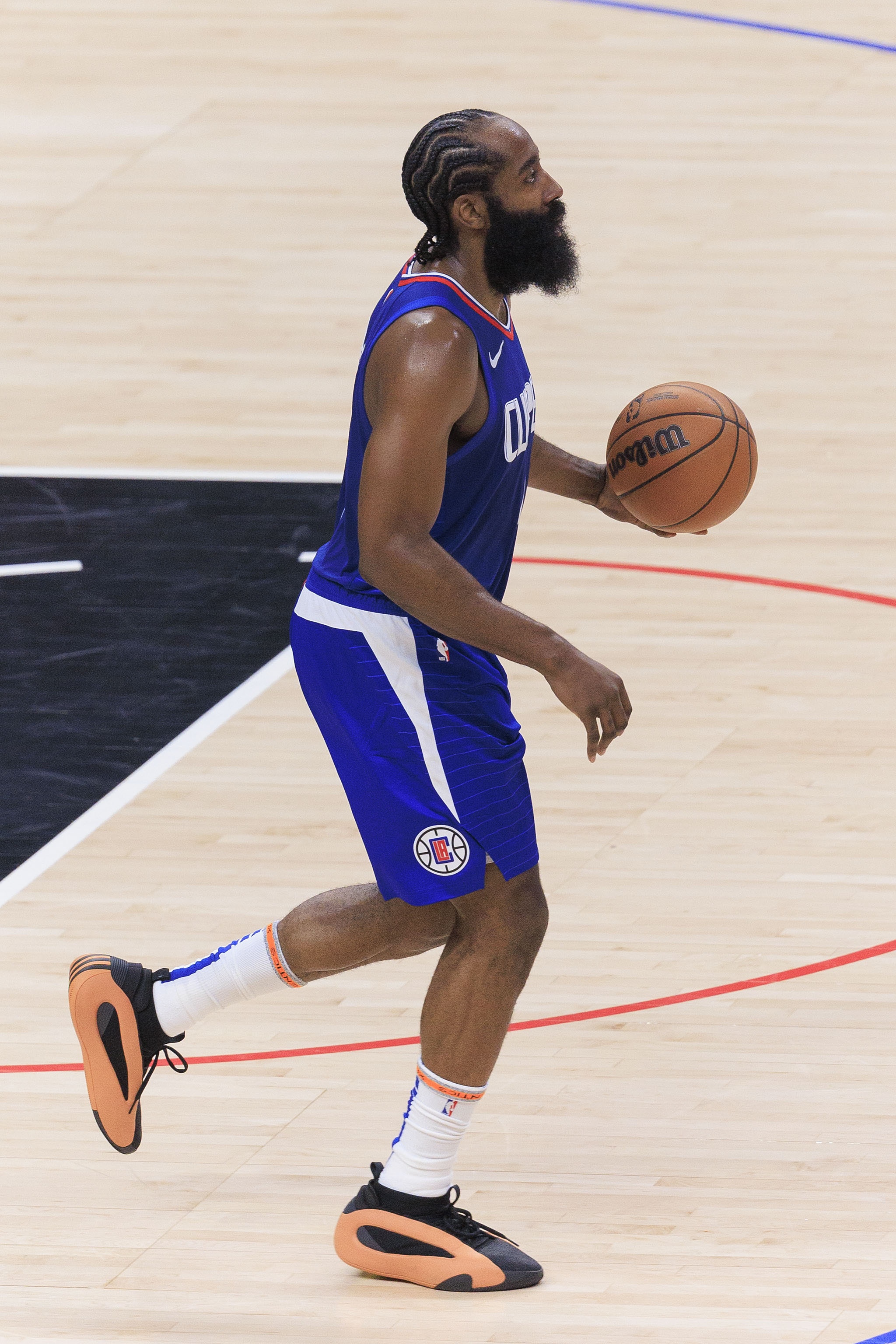 关于勇士的外线可劲跳快船的速度完全跟不上的信息