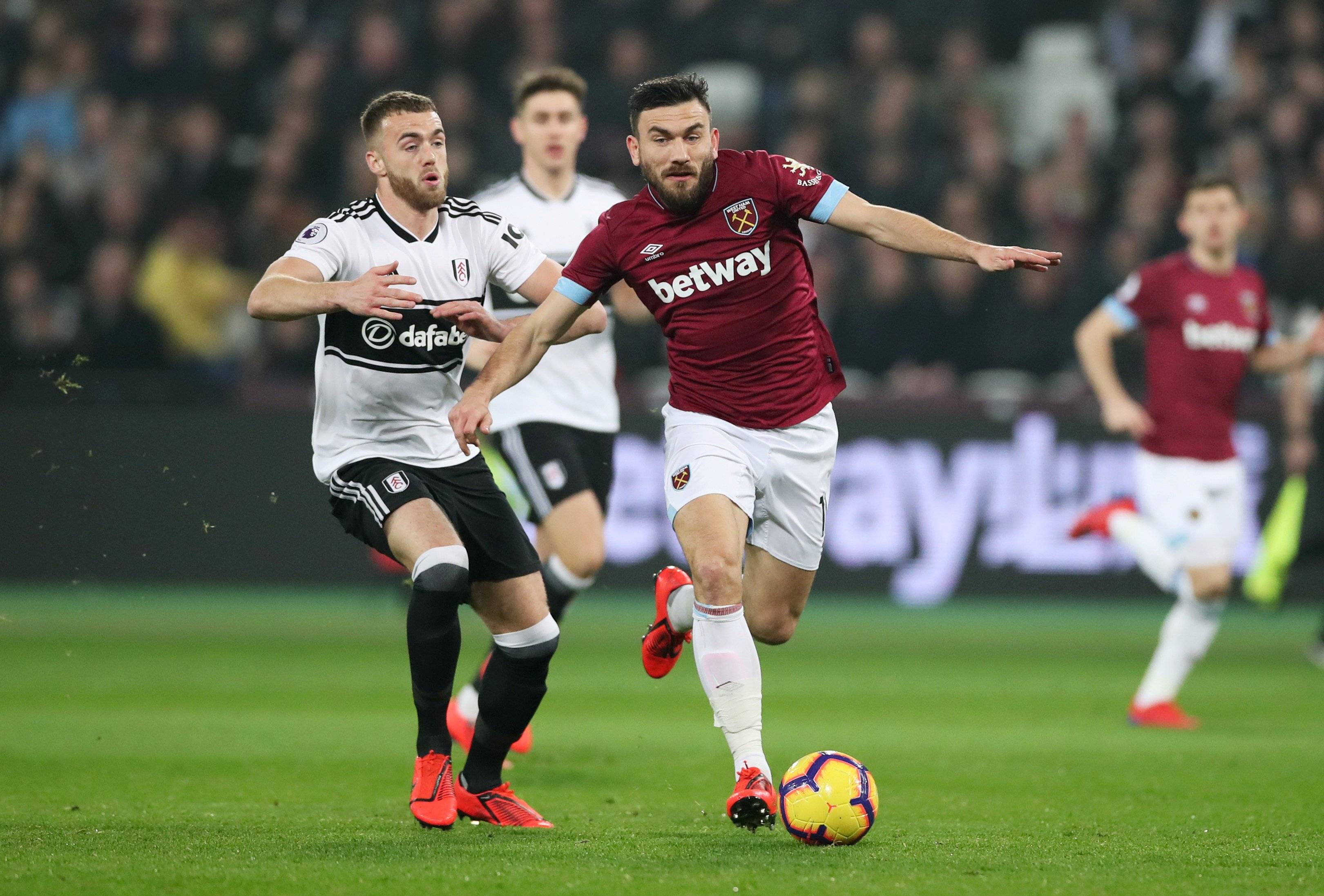 弗赖堡在主场击败对手,保级压力减轻的简单介绍 弗赖堡在主场击败对手,保级压力减轻的简单介绍