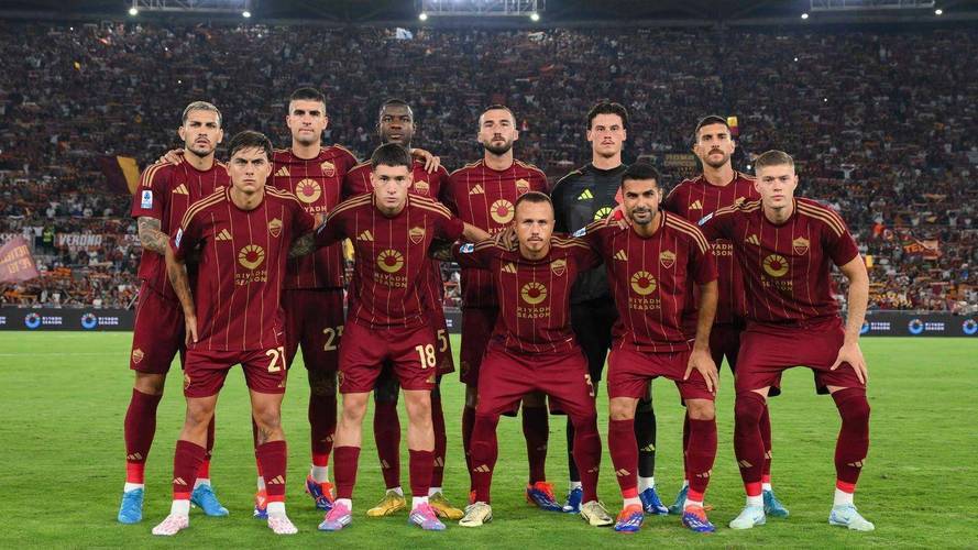 国际比赛吸引球迷目光,球员们展现实力 国际比赛吸引球迷目光,球员们展现实力