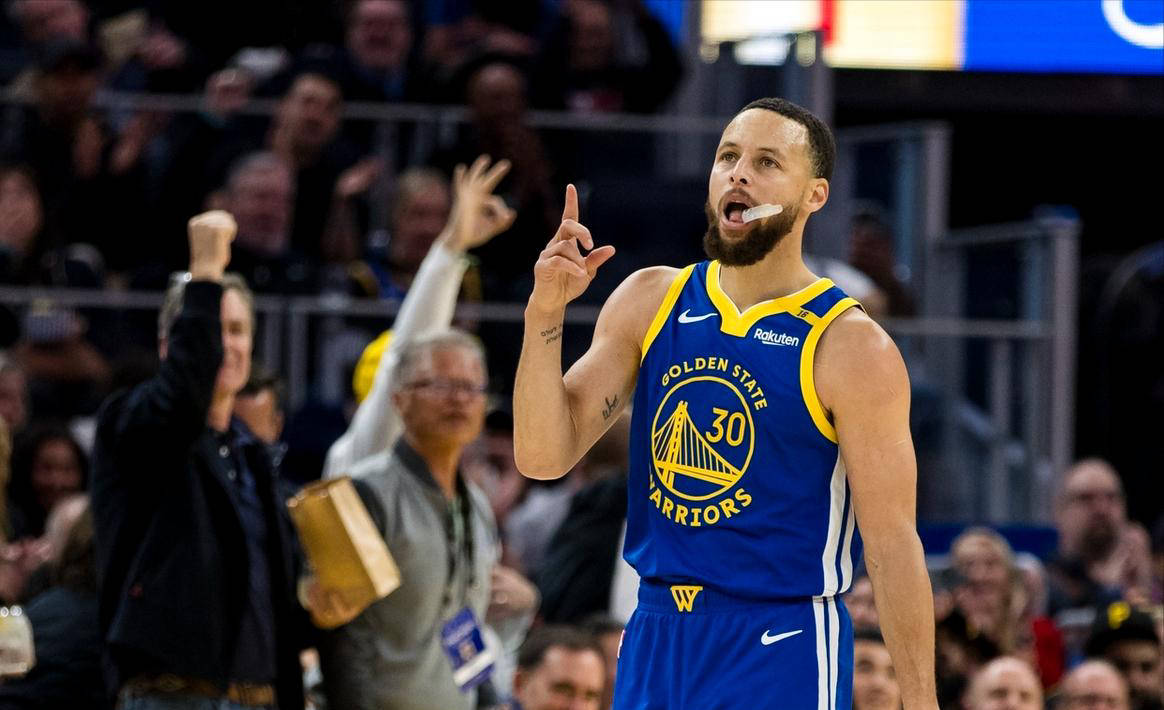 本赛季的热门球员在比赛中展现出强大实力