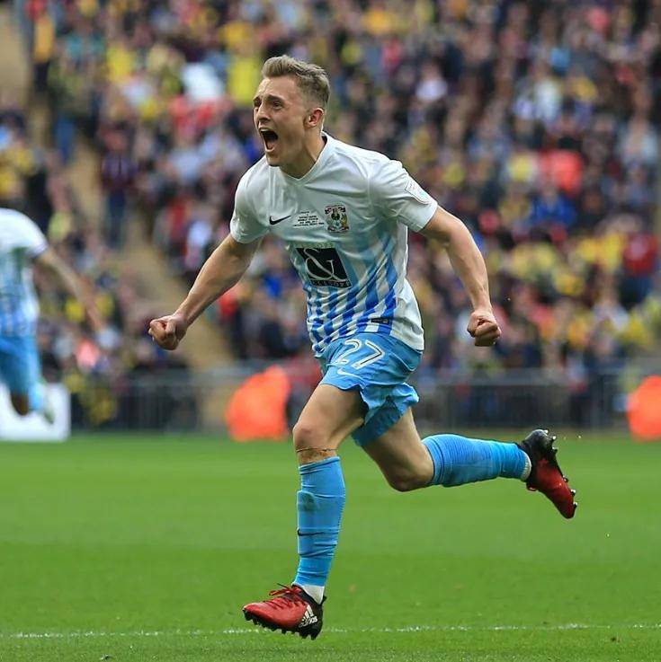 包含哈德斯菲尔德主场击败博尔顿,喜迎胜利的词条 包含哈德斯菲尔德主场击败博尔顿,喜迎胜利的词条