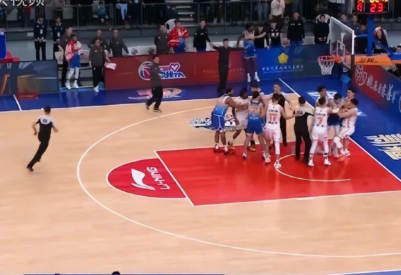 云南临沂崛始建队,迅速攻陷篮球赛场的简单介绍 云南临沂崛始建队,迅速攻陷篮球赛场的简单介绍