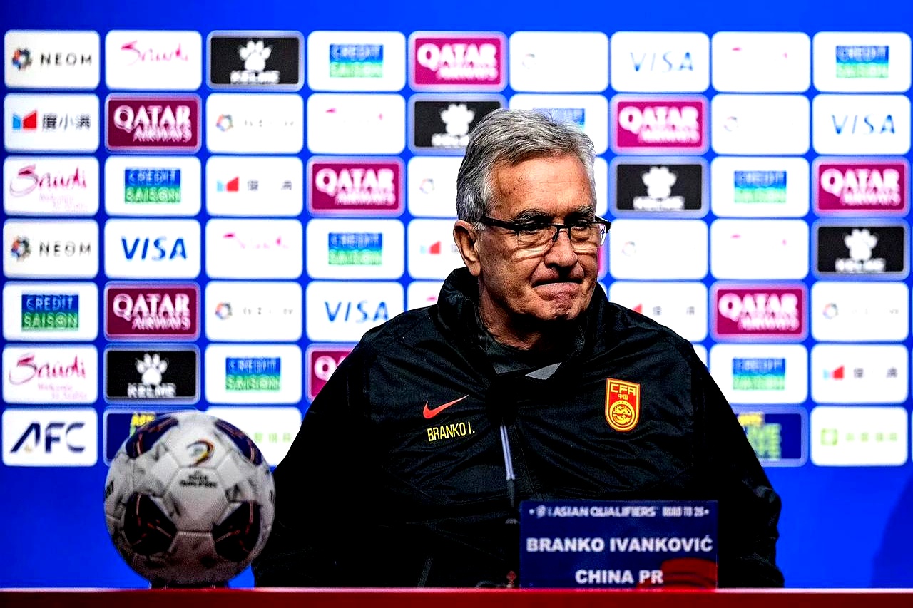 球队备战失误频频,被指责战术漏洞百出 球队备战失误频频,被指责战术漏洞百出