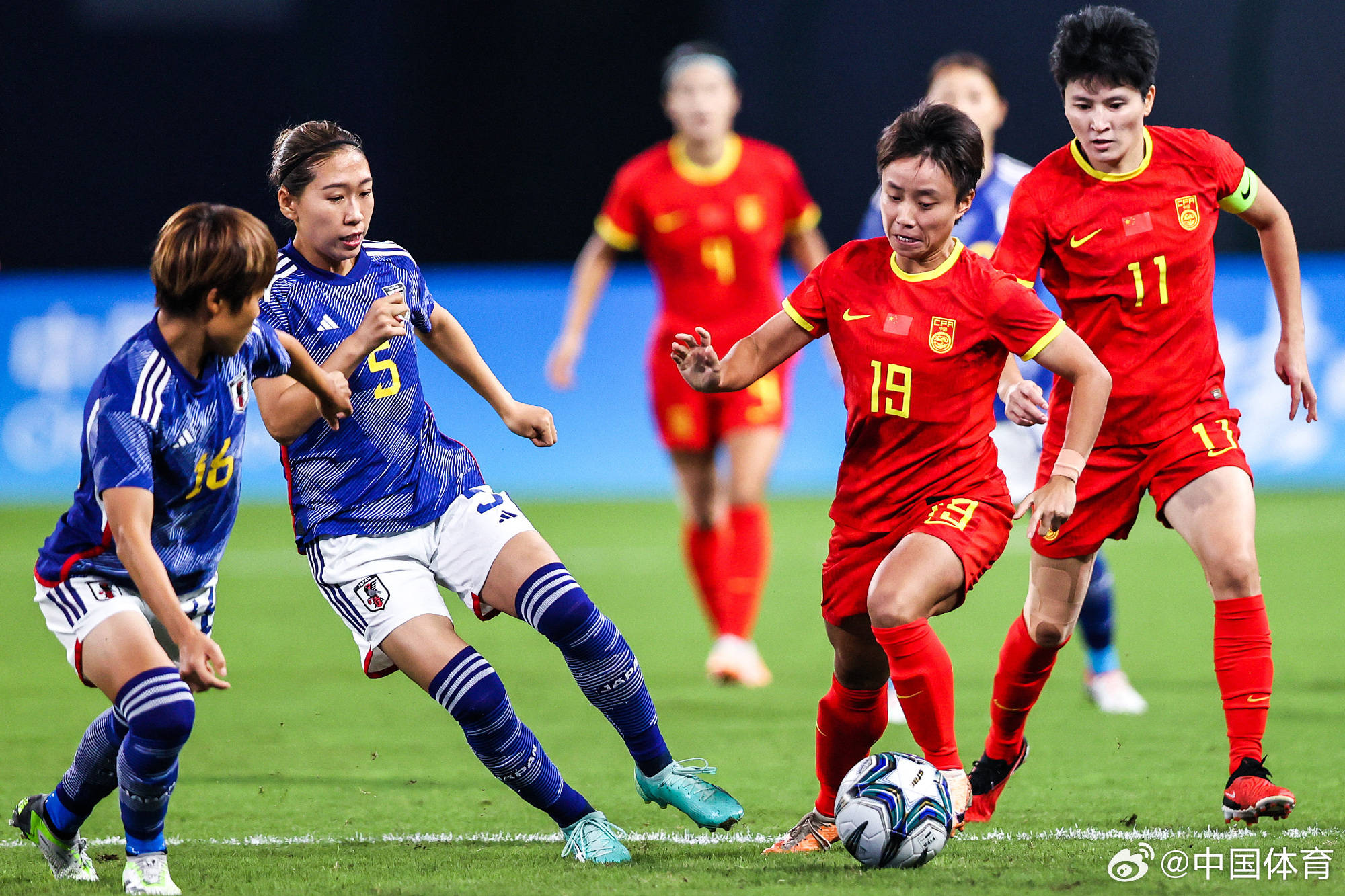 关于女足比赛中出现金字塔战术,令人惊叹的信息 关于女足比赛中出现金字塔战术,令人惊叹的信息