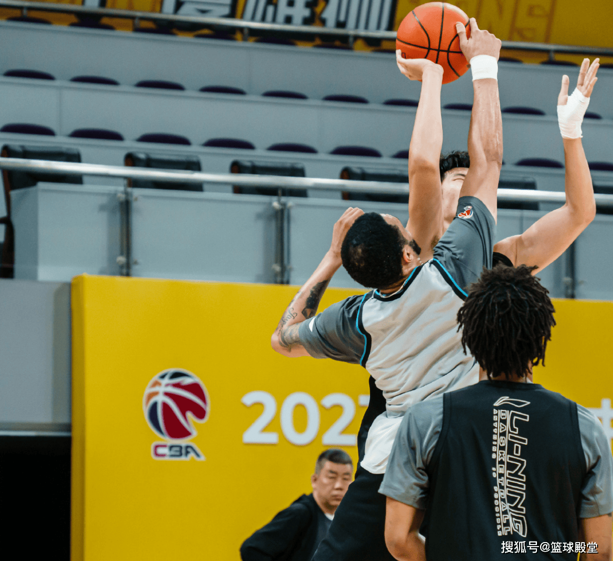 关于苏宁重整旗鼓,积极备战下一场比赛的信息 关于苏宁重整旗鼓,积极备战下一场比赛的信息