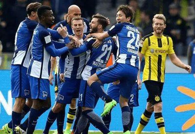 足球锦标赛强强对决,球队技战术备受考验 足球锦标赛强强对决,球队技战术备受考验