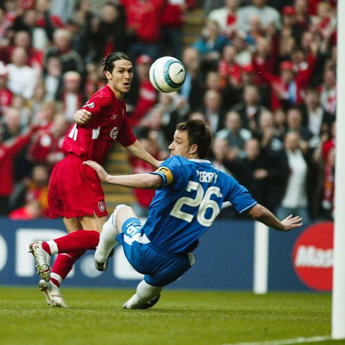 包含利物浦球迷疯狂庆祝，球队晋级欧冠四强的词条