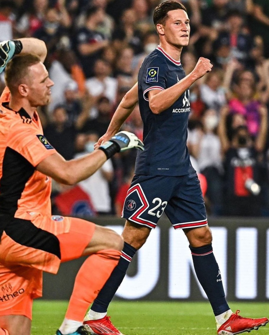 巴黎斯特拉斯堡主场取胜,升至积分榜前列的简单介绍 巴黎斯特拉斯堡主场取胜,升至积分榜前列的简单介绍