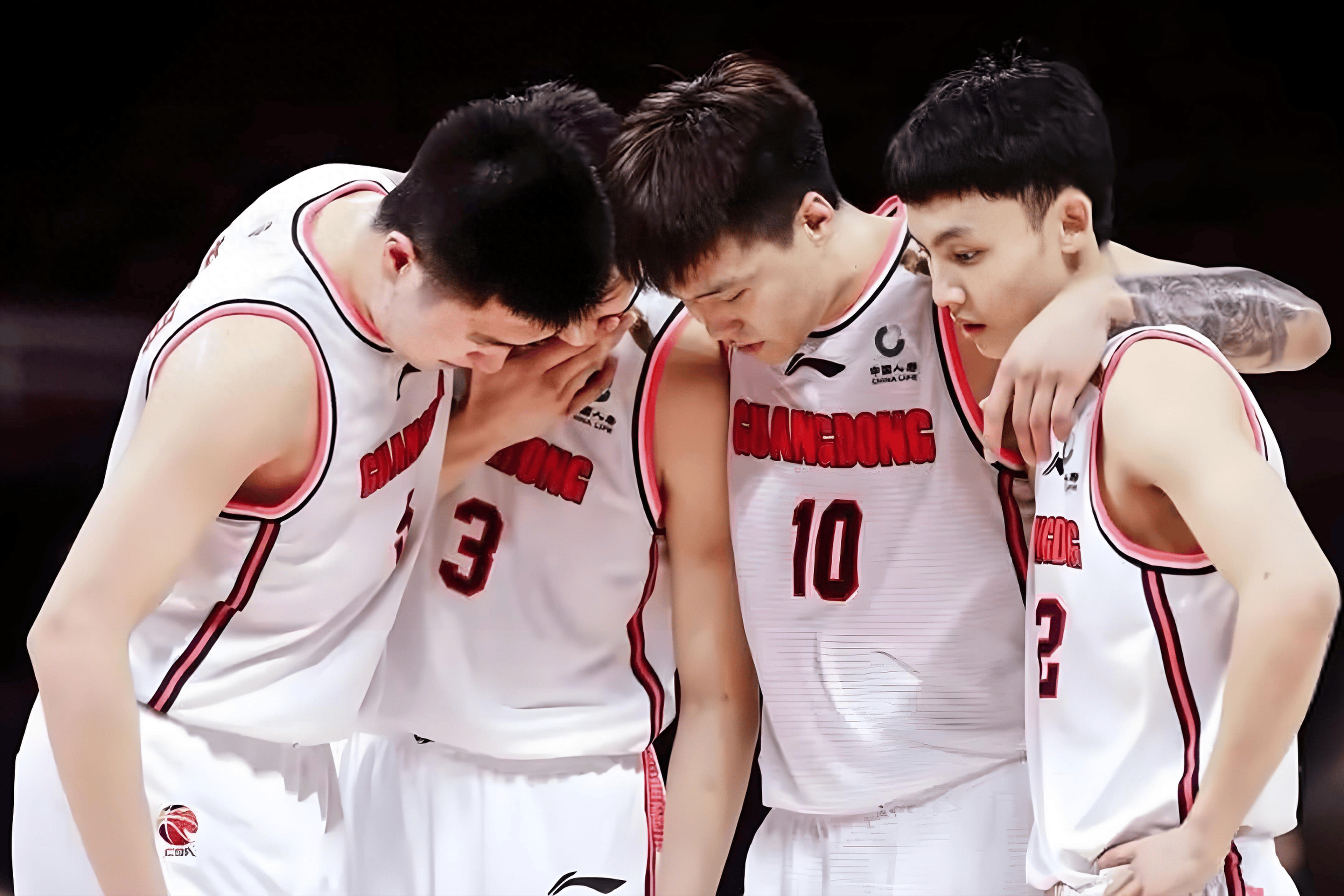 江苏队在身体对抗中取得优势,横扫对手的简单介绍 江苏队在身体对抗中取得优势,横扫对手的简单介绍