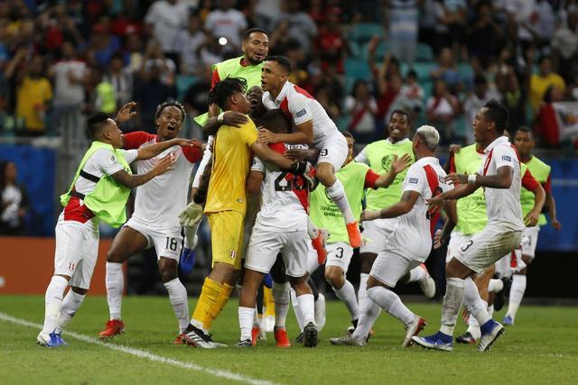 秘鲁队斗志昂扬,成功晋级! 秘鲁队斗志昂扬,成功晋级!