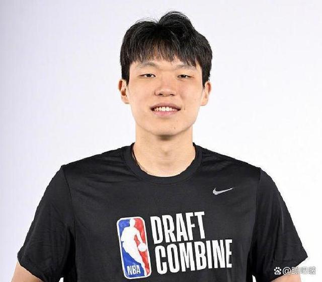 日本篮球新秀崭露头角,成为球队新希望! 日本篮球新秀崭露头角,成为球队新希望!