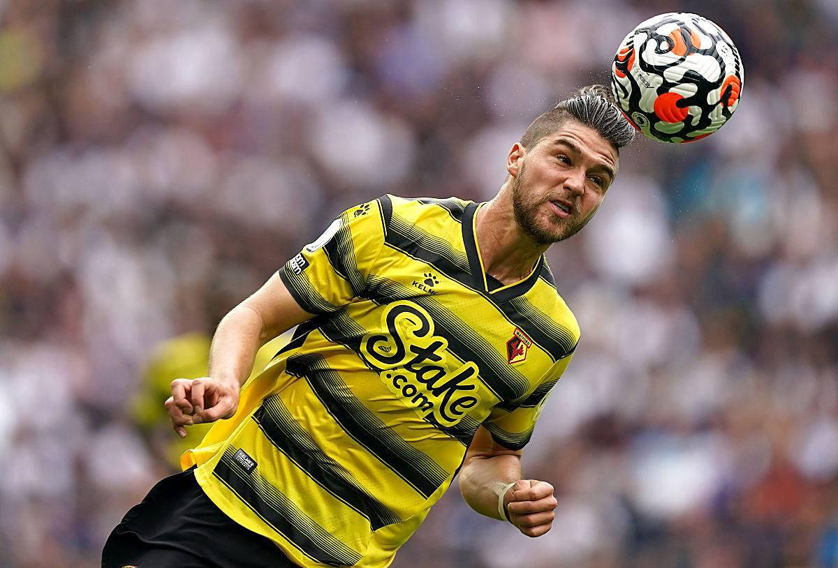 包含沃特福德客场失利，保级形势不容乐观的词条