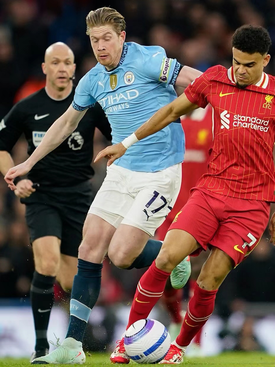 曼城客场轻取绝对胜利,一路领先 曼城客场轻取绝对胜利,一路领先