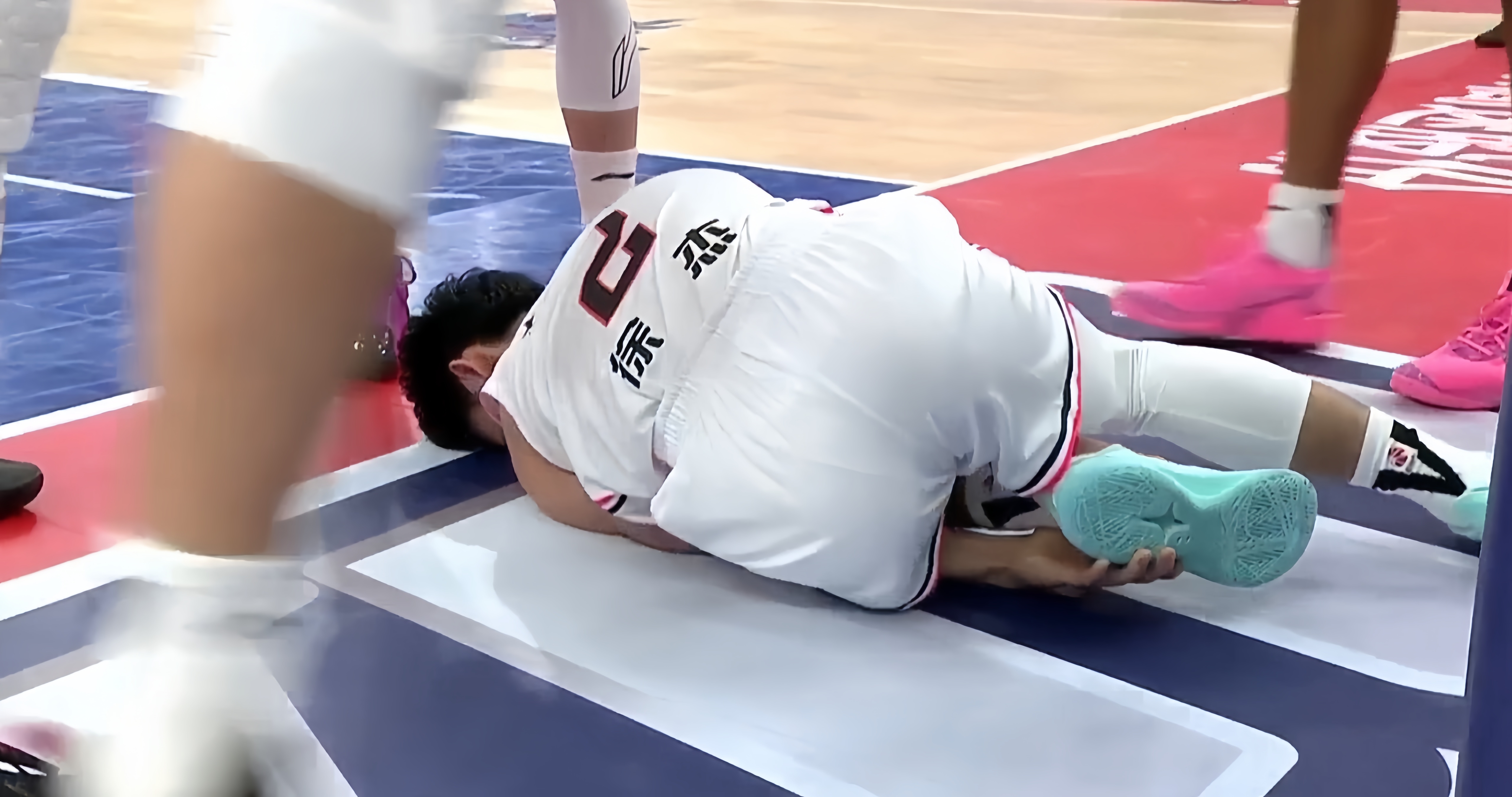 关于广东宏远遭遇惨败,客场输给了山西队的信息 关于广东宏远遭遇惨败,客场输给了山西队的信息