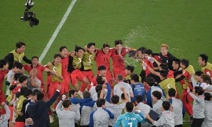 青岛黄海队员合练,备战激烈的对手 青岛黄海队员合练,备战激烈的对手