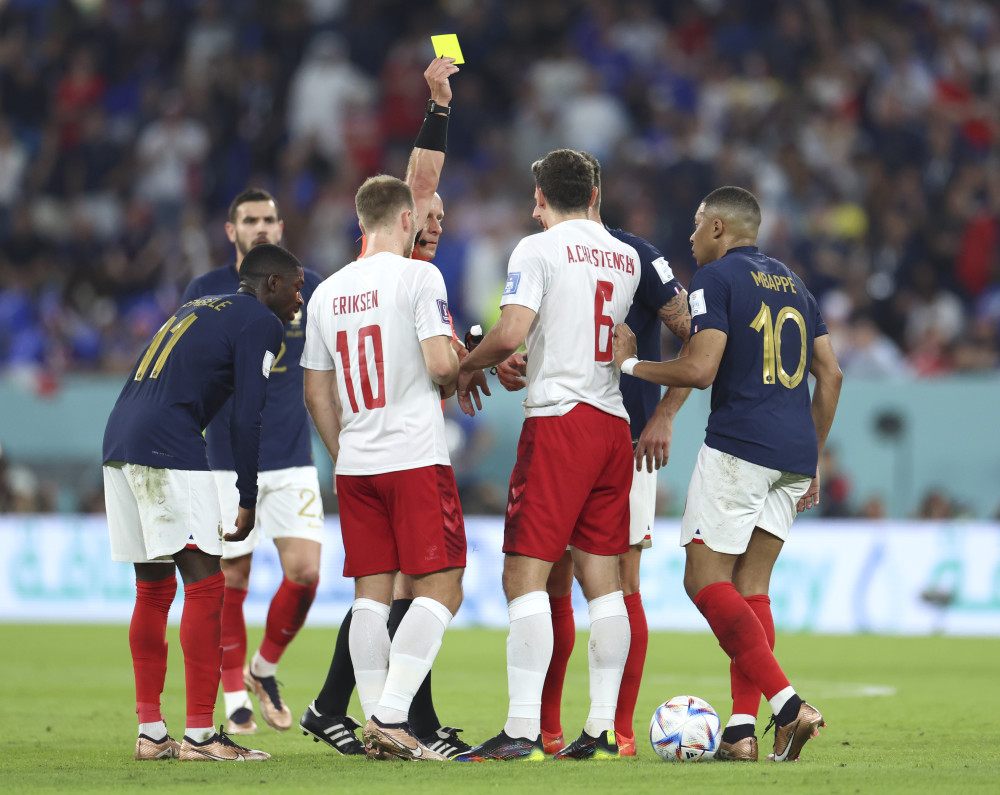 丹麦后卫因黄牌累计停赛,球队备阵困难 丹麦后卫因黄牌累计停赛,球队备阵困难