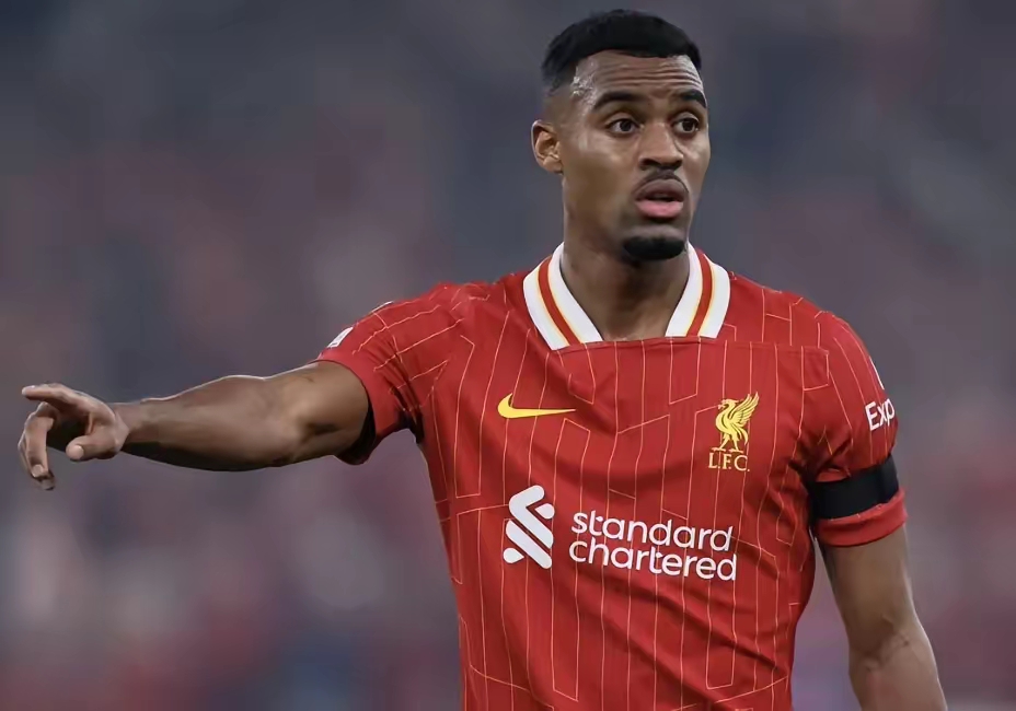 利物浦后防线补强,引进实力门将 利物浦后防线补强,引进实力门将