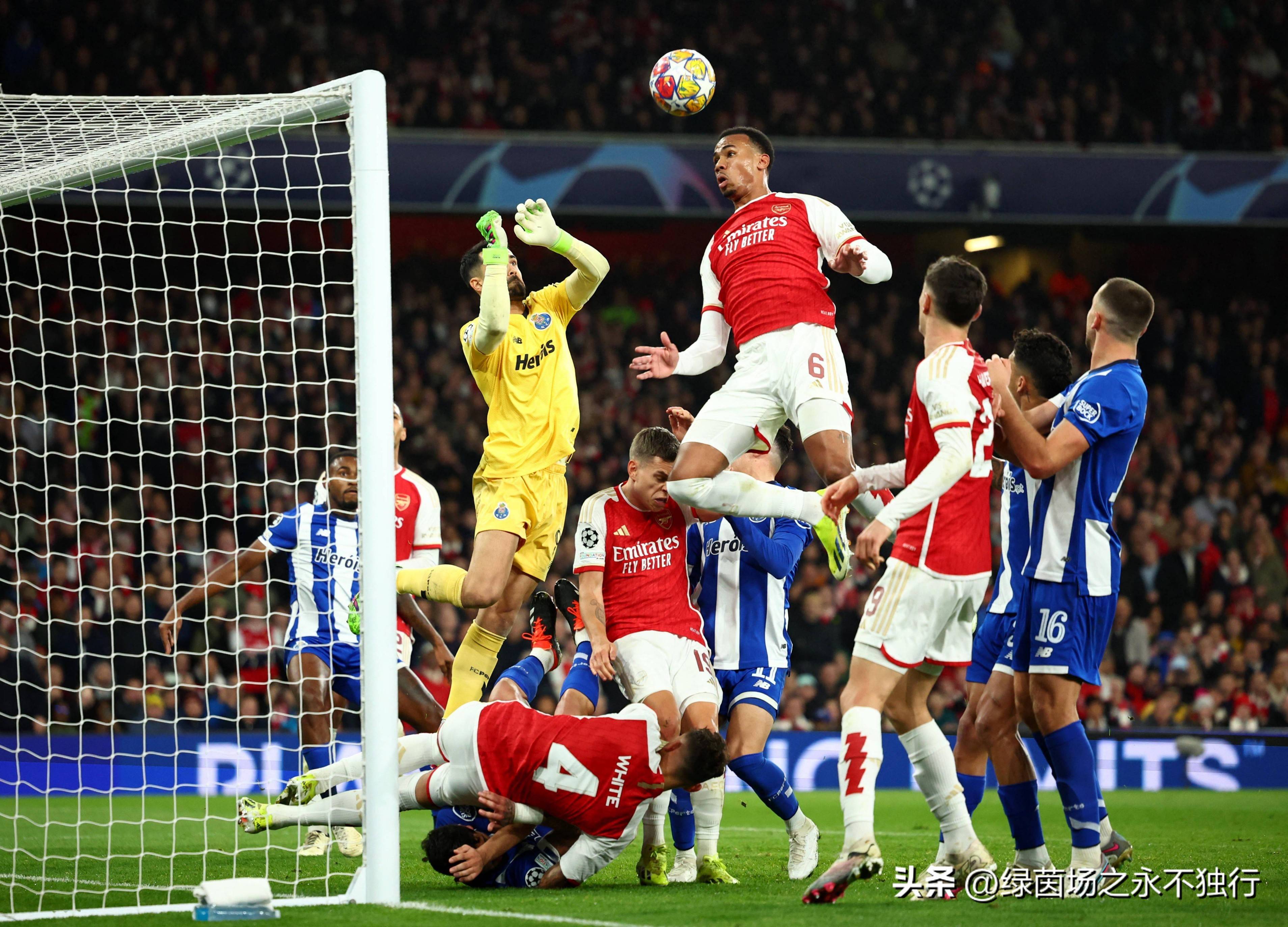 利物浦遭遇连败,欧冠资格将受威胁 利物浦遭遇连败,欧冠资格将受威胁