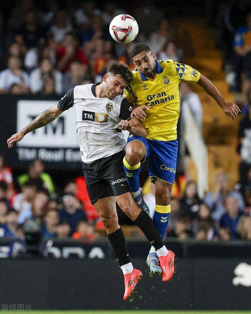 瓦伦西亚主场惨败,连败局势难改 瓦伦西亚主场惨败,连败局势难改