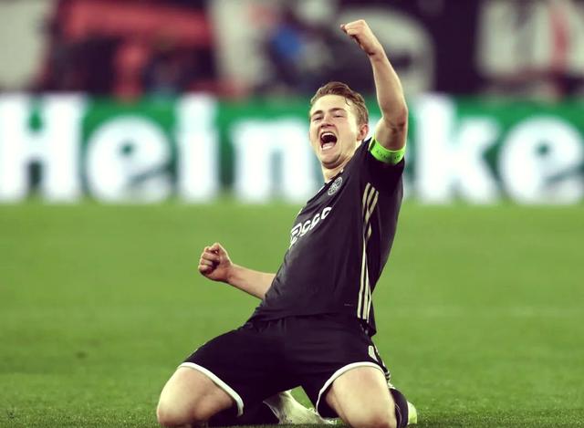 阿贾克斯爆冷逆袭晋级欧冠四强,实力惊人 阿贾克斯爆冷逆袭晋级欧冠四强,实力惊人