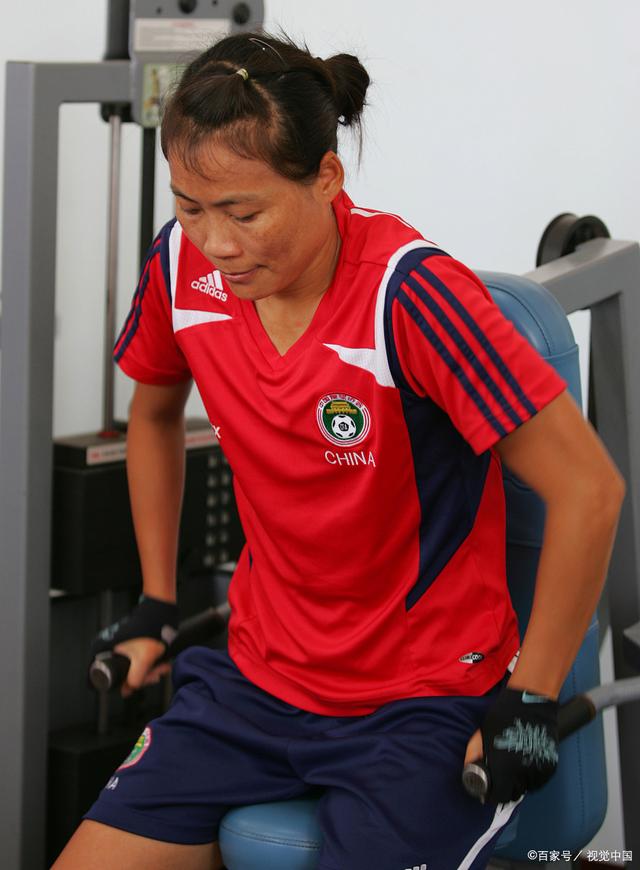 中国女足球员不懈训练,志在非凡冠军的简单介绍 中国女足球员不懈训练,志在非凡冠军的简单介绍
