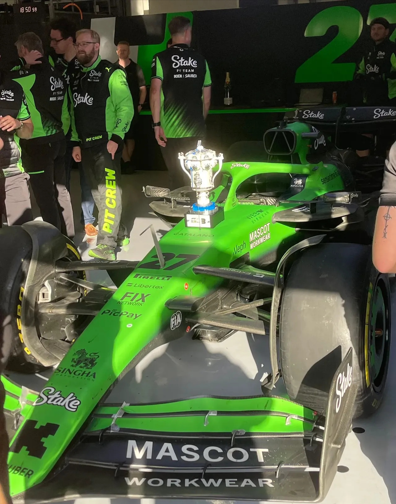 索伯车队险胜雷诺车队,汉密尔顿刷新纪录的简单介绍 索伯车队险胜雷诺车队,汉密尔顿刷新纪录的简单介绍